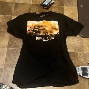 Attack on titan season 3 official merch. Never worn, in good condition.
